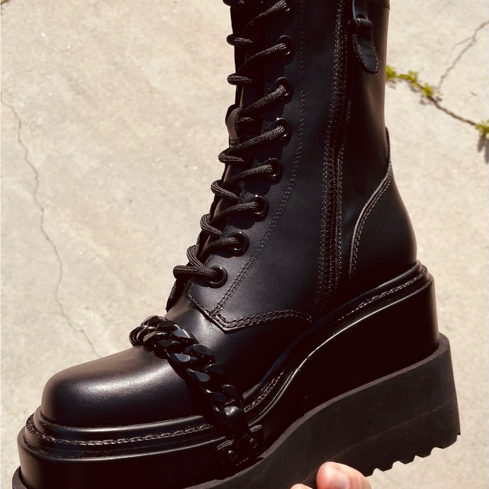 D’Amelio Black leather platform boots with a punk vibe - Picture 7 of 9